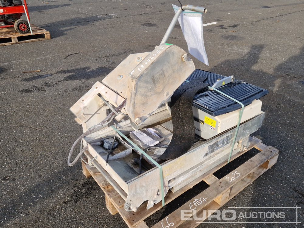 Husqvarna TS350E - Építőipari berendezések: 3 kép. Husqvarna TS350E - Építőipari berendezések: 3 kép.