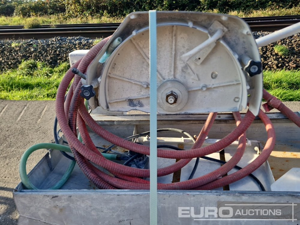 Husqvarna TS350E - Aszfaltozó gép: 5 kép. Husqvarna TS350E - Aszfaltozó gép: 5 kép.