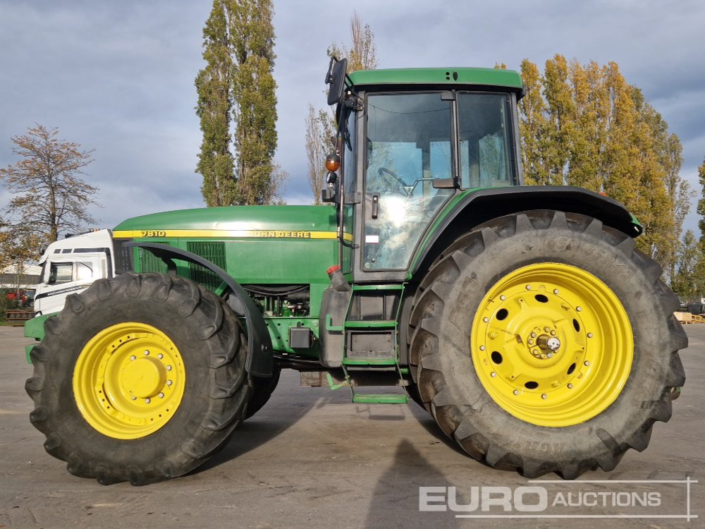John Deere 7810 - Traktor: 2 kép. John Deere 7810 - Traktor: 2 kép.