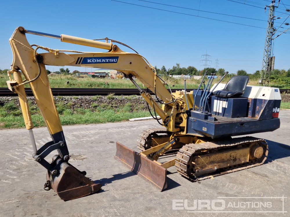 Komatsu PC10-5 - Minikotró: 1 kép. Komatsu PC10-5 - Minikotró: 1 kép.