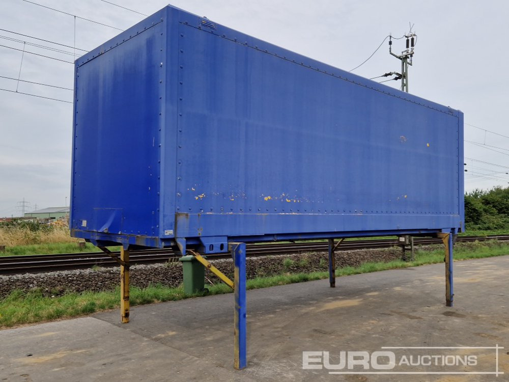 Krone WK7.3RSTP - Doboz felépitmény: 4 kép. Krone WK7.3RSTP - Doboz felépitmény: 4 kép.