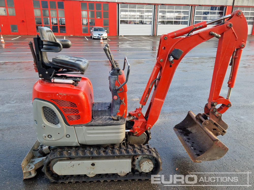 Kubota 008 - Minikotró: 5 kép. Kubota 008 - Minikotró: 5 kép.