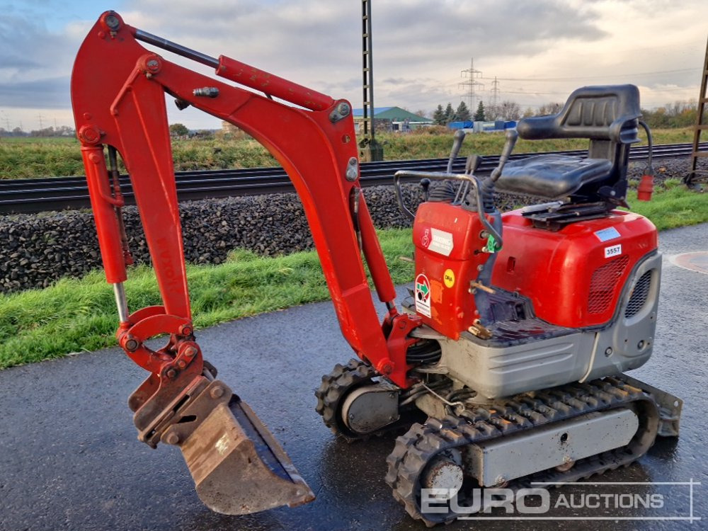 Kubota 008 - Minikotró: 1 kép. Kubota 008 - Minikotró: 1 kép.