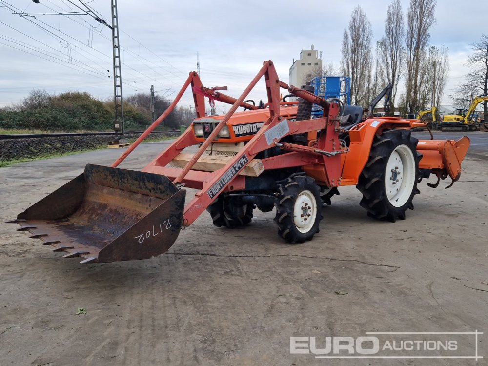 Kubota B1702 - Kistraktor: 1 kép. Kubota B1702 - Kistraktor: 1 kép.