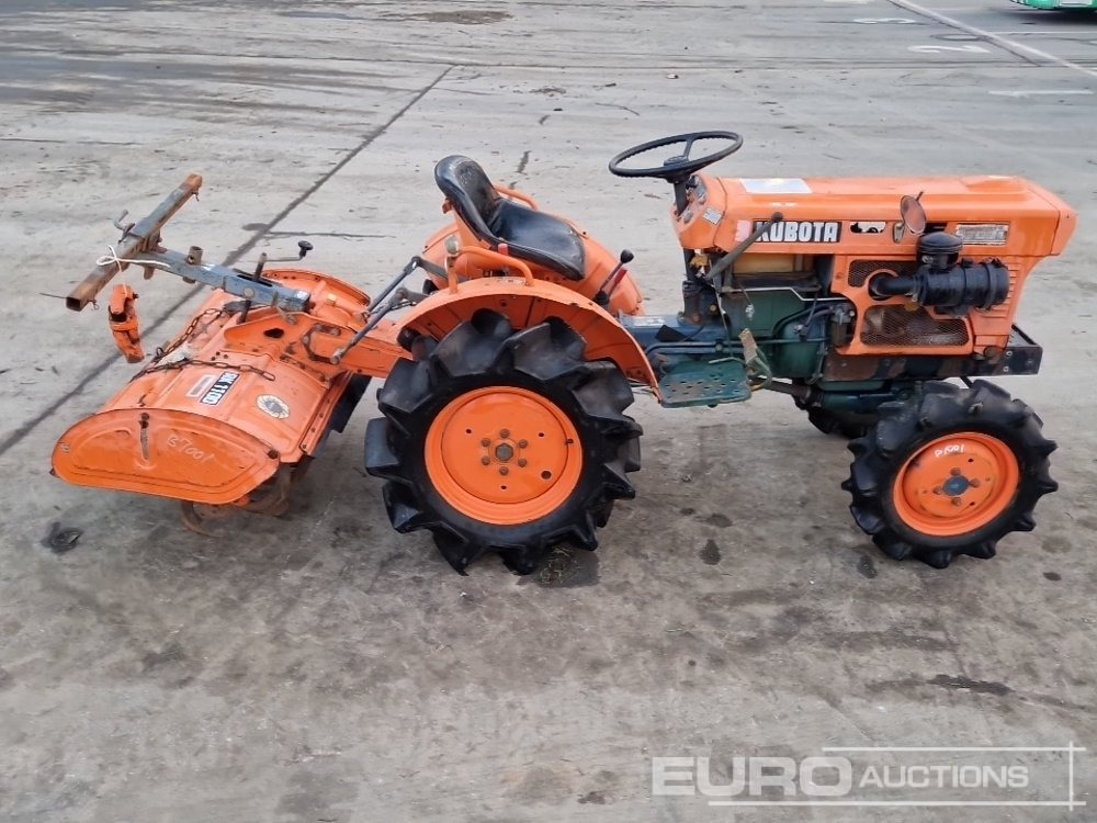 Kubota B7001 - Kistraktor: 5 kép. Kubota B7001 - Kistraktor: 5 kép.