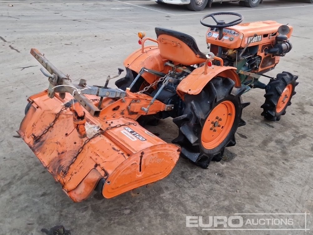 Kubota B7001 - Kistraktor: 4 kép. Kubota B7001 - Kistraktor: 4 kép.