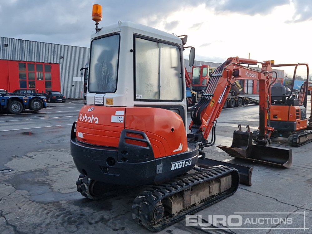 Kubota KX91-3 - Minikotró: 5 kép. Kubota KX91-3 - Minikotró: 5 kép.