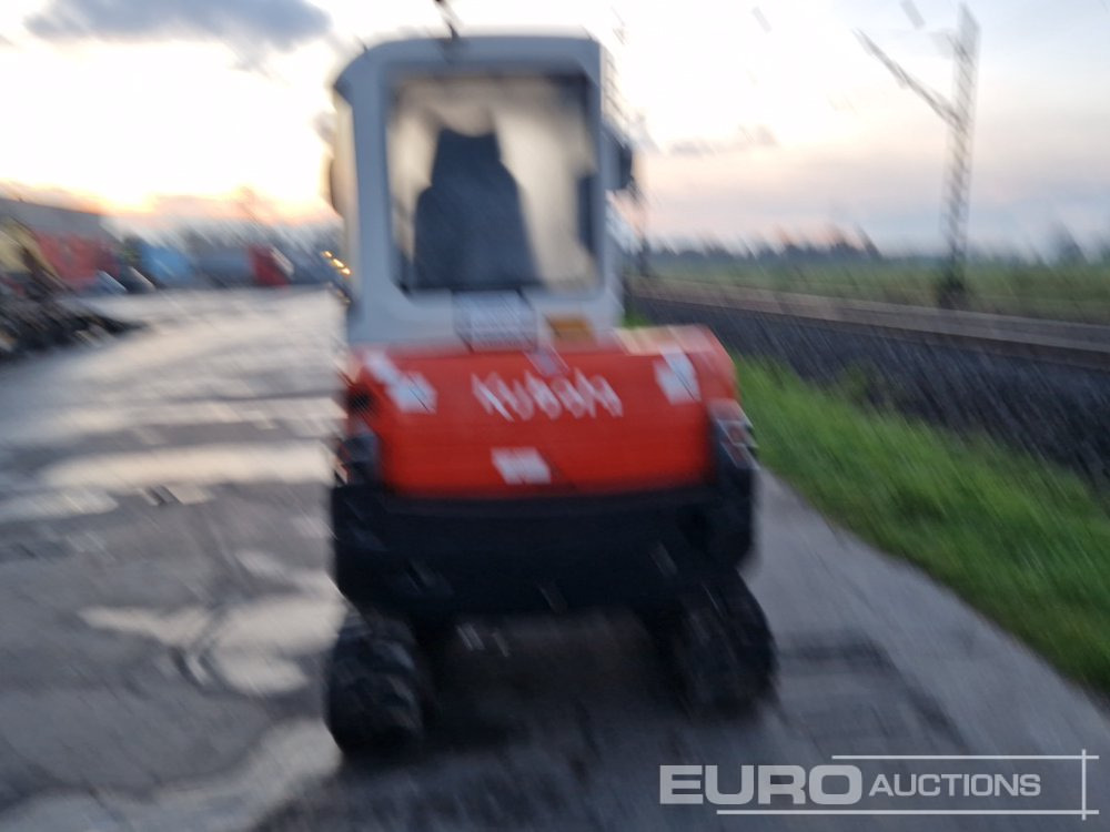 Kubota KX91-3 - Minikotró: 4 kép. Kubota KX91-3 - Minikotró: 4 kép.