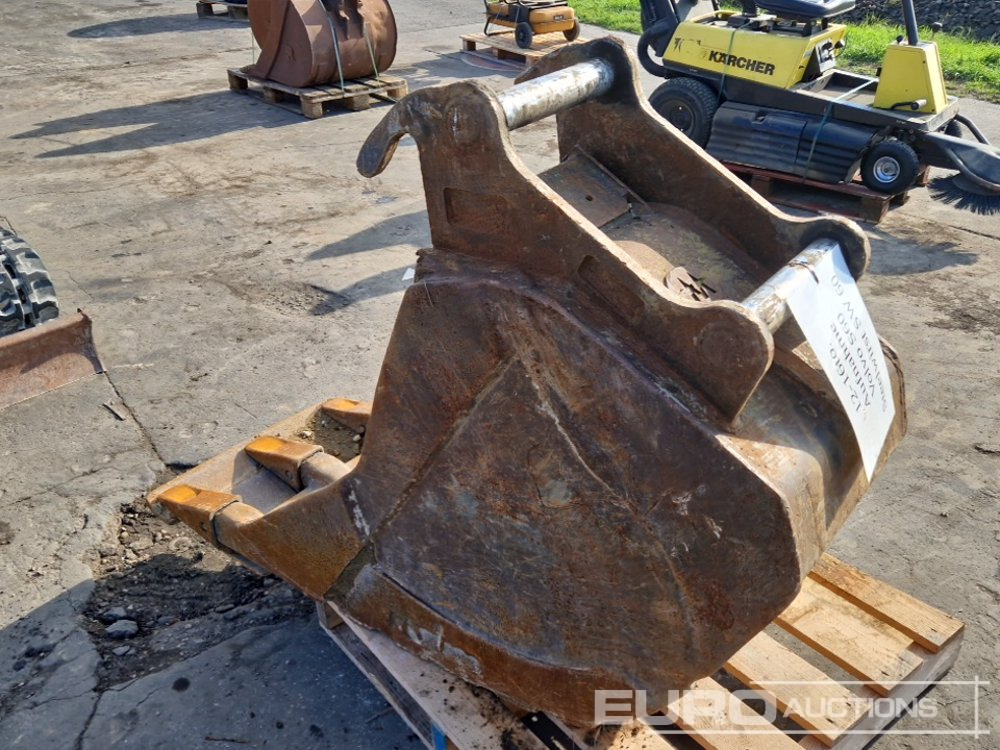 Lehnhoff 22" Digging Bucket, S60 to suit 12-16 Ton Excavator - Kanál: 2 kép. Lehnhoff 22" Digging Bucket, S60 to suit 12-16 Ton Excavator - Kanál: 2 kép.