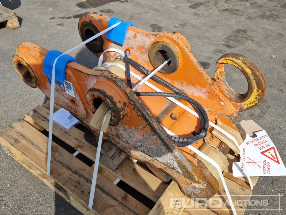 Lehnhoff HS21 Quick Hitch to suit CAT 321D - Gyorscsatlakozó: 4 kép. Lehnhoff HS21 Quick Hitch to suit CAT 321D - Gyorscsatlakozó: 4 kép.