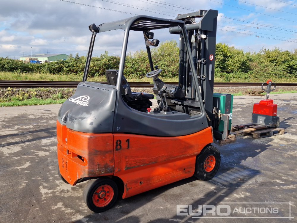Linde E25-02 - Elektromos targonca: 4 kép. Linde E25-02 - Elektromos targonca: 4 kép.