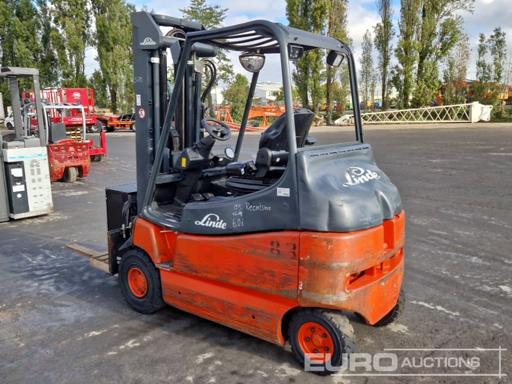 Linde E25/600 - Elektromos targonca: 3 kép. Linde E25/600 - Elektromos targonca: 3 kép.