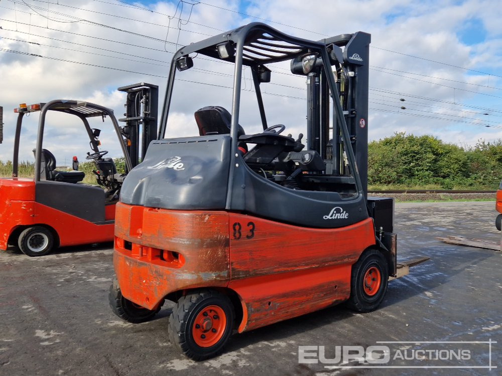 Linde E25/600 - Elektromos targonca: 4 kép. Linde E25/600 - Elektromos targonca: 4 kép.
