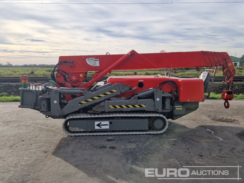 Maeda MC-305C - Mini daru: 2 kép. Maeda MC-305C - Mini daru: 2 kép.