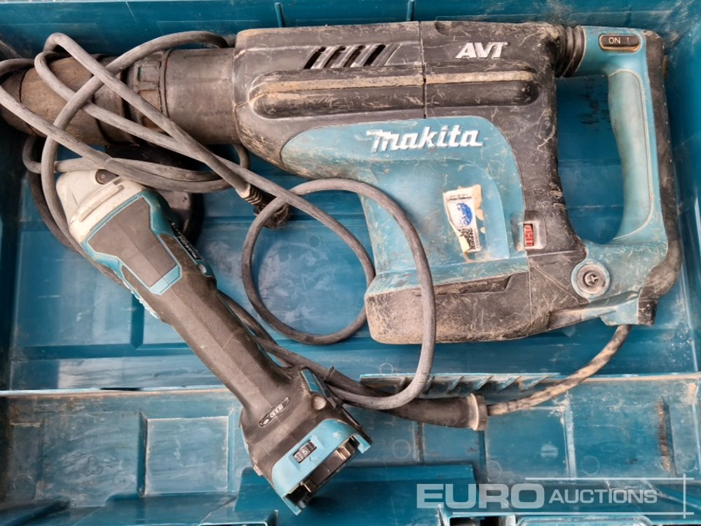 Makita HM1213C - Építőipari berendezések: 3 kép. Makita HM1213C - Építőipari berendezések: 3 kép.