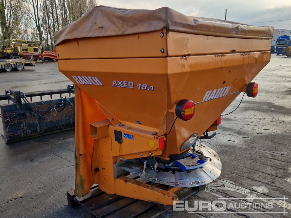 2010 Rauch Axeo 18.1 Spreader - Mezőgazdasági gépek: 4 kép. 2010 Rauch Axeo 18.1 Spreader - Mezőgazdasági gépek: 4 kép.