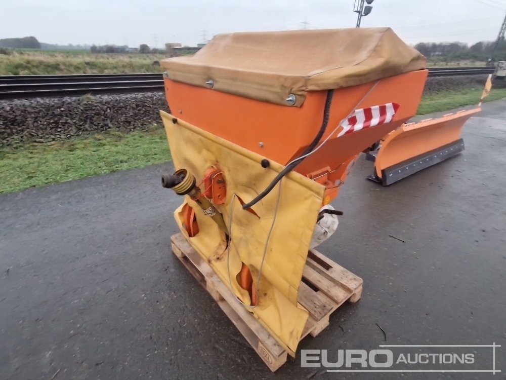 Rauch AXIS-H - Mezőgazdasági gépek: 3 kép. Rauch AXIS-H - Mezőgazdasági gépek: 3 kép.