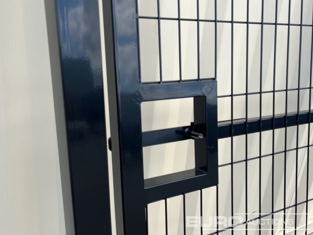 Unused 1.2m x 2.4m Pedestrian Gate, Heavy Duty Galvanized Powder Coated, 80mm x 80mm x 3m Post (2 of), Assembly Kit (Black) - Mezőgazdasági gépek: 4 kép. Unused 1.2m x 2.4m Pedestrian Gate, Heavy Duty Galvanized Powder Coated, 80mm x 80mm x 3m Post (2 of), Assembly Kit (Black) - Mezőgazdasági gépek: 4 kép.