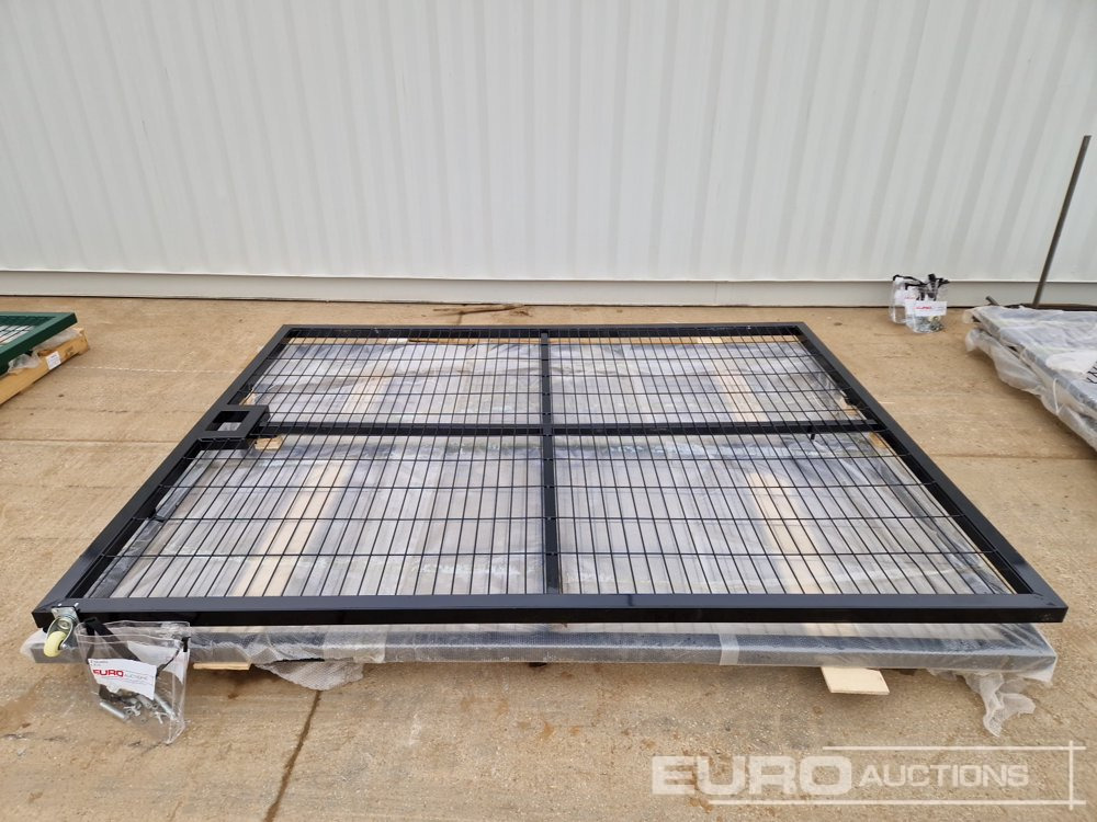 Unused 3m x 2.3m Heavy Duty Galvanized Powder Coated Gate (2 of), 100mm x 100mm Post (2 of), Assembly Kit (Black) - Mezőgazdasági gépek: 2 kép. Unused 3m x 2.3m Heavy Duty Galvanized Powder Coated Gate (2 of), 100mm x 100mm Post (2 of), Assembly Kit (Black) - Mezőgazdasági gépek: 2 kép.