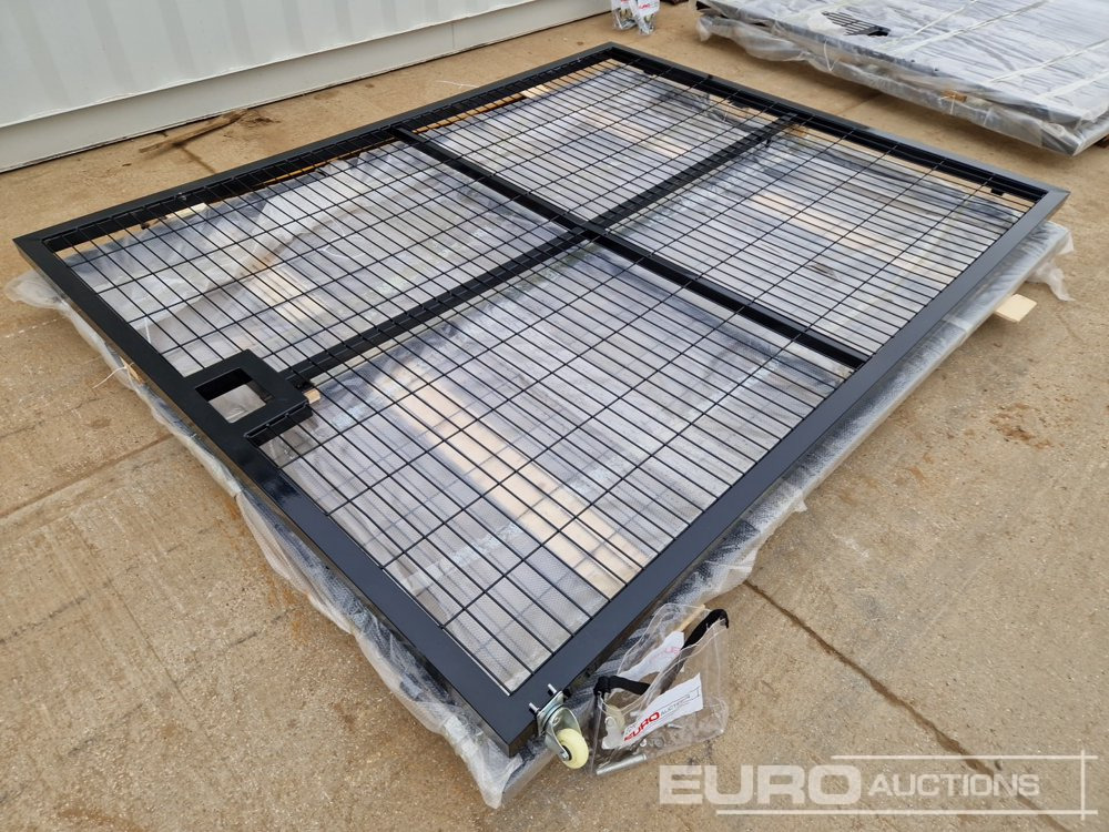 Unused 3m x 2.3m Heavy Duty Galvanized Powder Coated Gate (2 of), 100mm x 100mm Post (2 of), Assembly Kit (Black) - Mezőgazdasági gépek: 1 kép. Unused 3m x 2.3m Heavy Duty Galvanized Powder Coated Gate (2 of), 100mm x 100mm Post (2 of), Assembly Kit (Black) - Mezőgazdasági gépek: 1 kép.