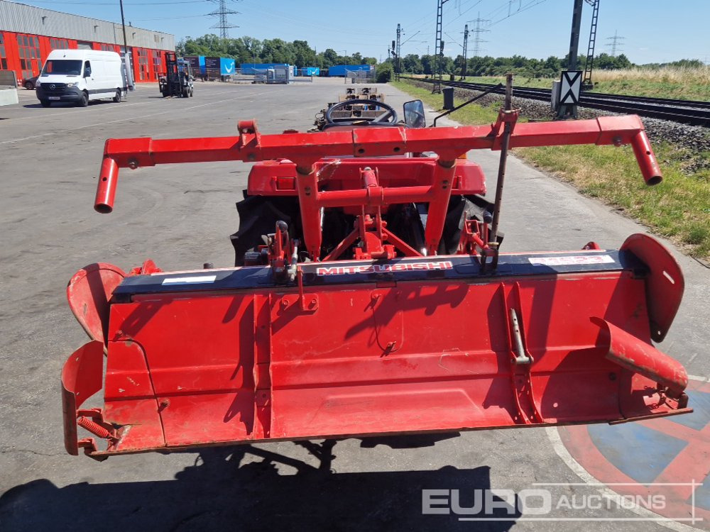 Mitsubishi MT20 - Kistraktor: 4 kép. Mitsubishi MT20 - Kistraktor: 4 kép.
