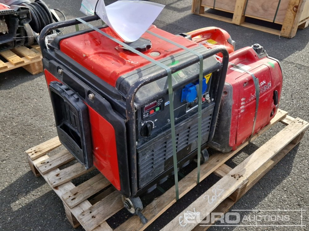 Mobile Generator (3 of) - Áramfejlesztő: 3 kép. Mobile Generator (3 of) - Áramfejlesztő: 3 kép.