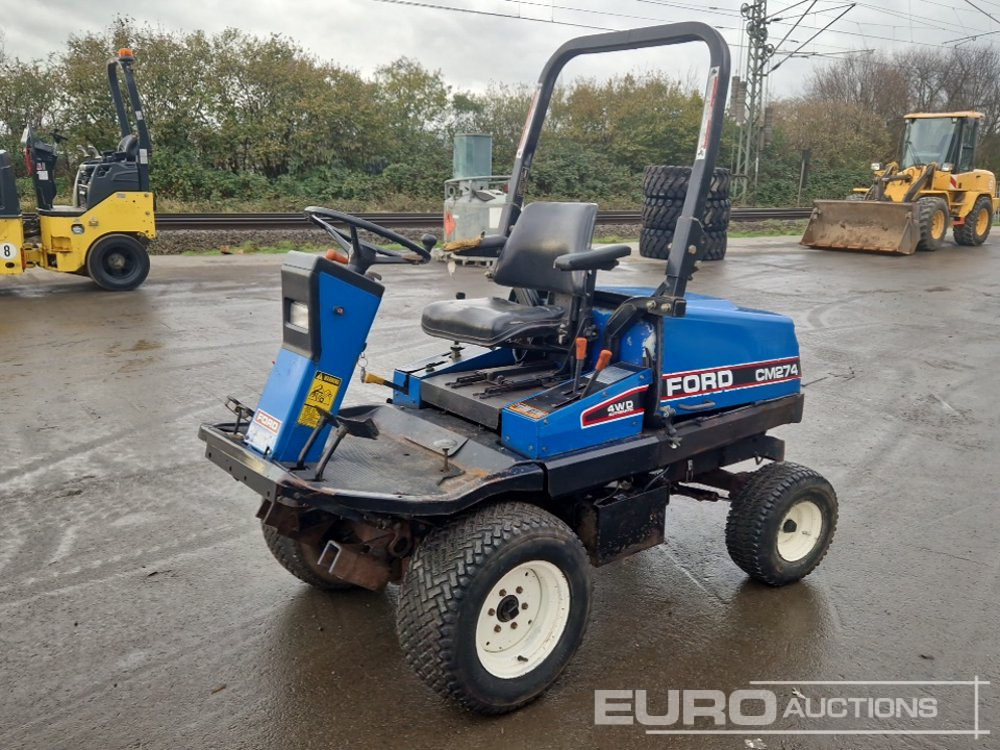 New Holland TM274 4WD Ride on Lawnmower, Roll Bar (No Cutting Deck) - Kerti fűkasza: 1 kép. New Holland TM274 4WD Ride on Lawnmower, Roll Bar (No Cutting Deck) - Kerti fűkasza: 1 kép.