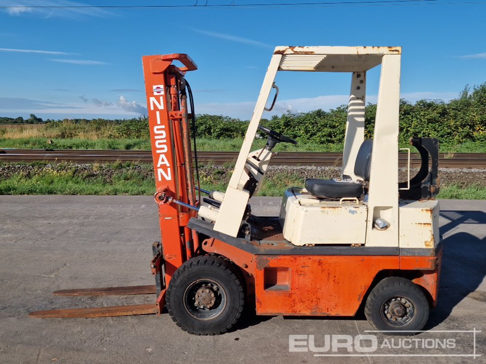 Nissan NH01A15 - Gázüzemű targonca: 2 kép. Nissan NH01A15 - Gázüzemű targonca: 2 kép.