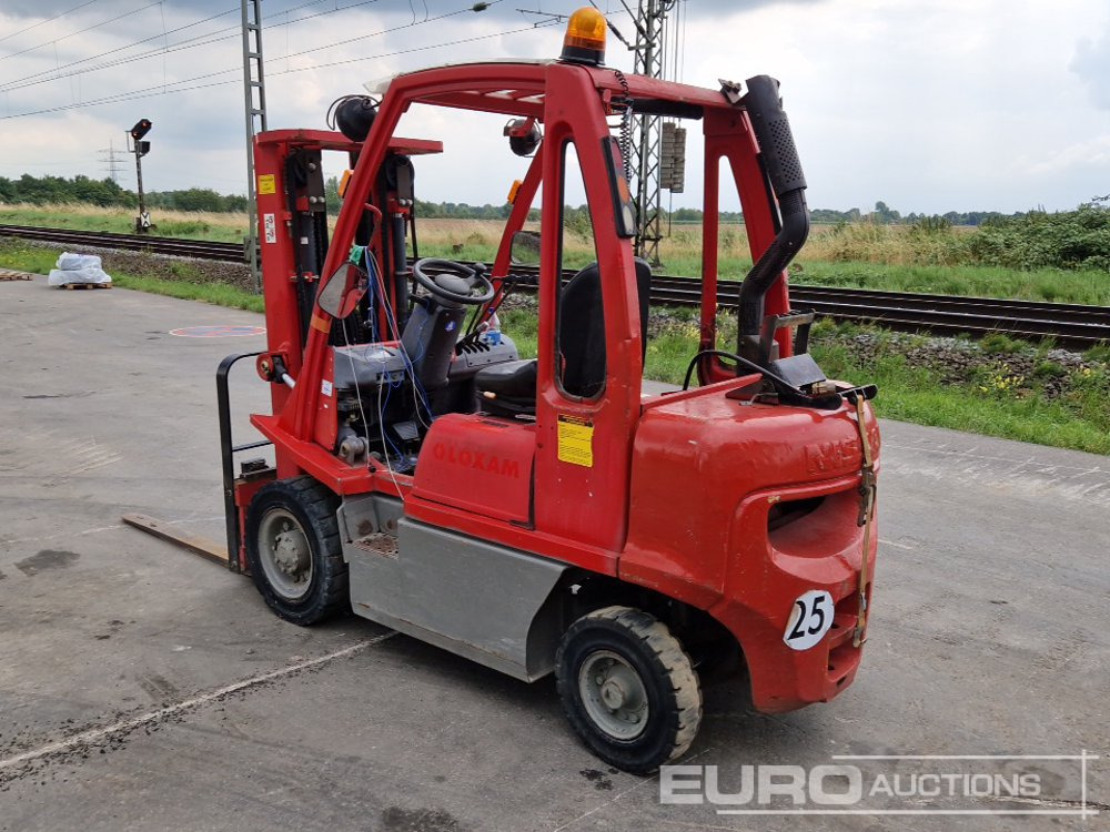 Nissan UD02A25PQ - Gázüzemű targonca: 3 kép. Nissan UD02A25PQ - Gázüzemű targonca: 3 kép.