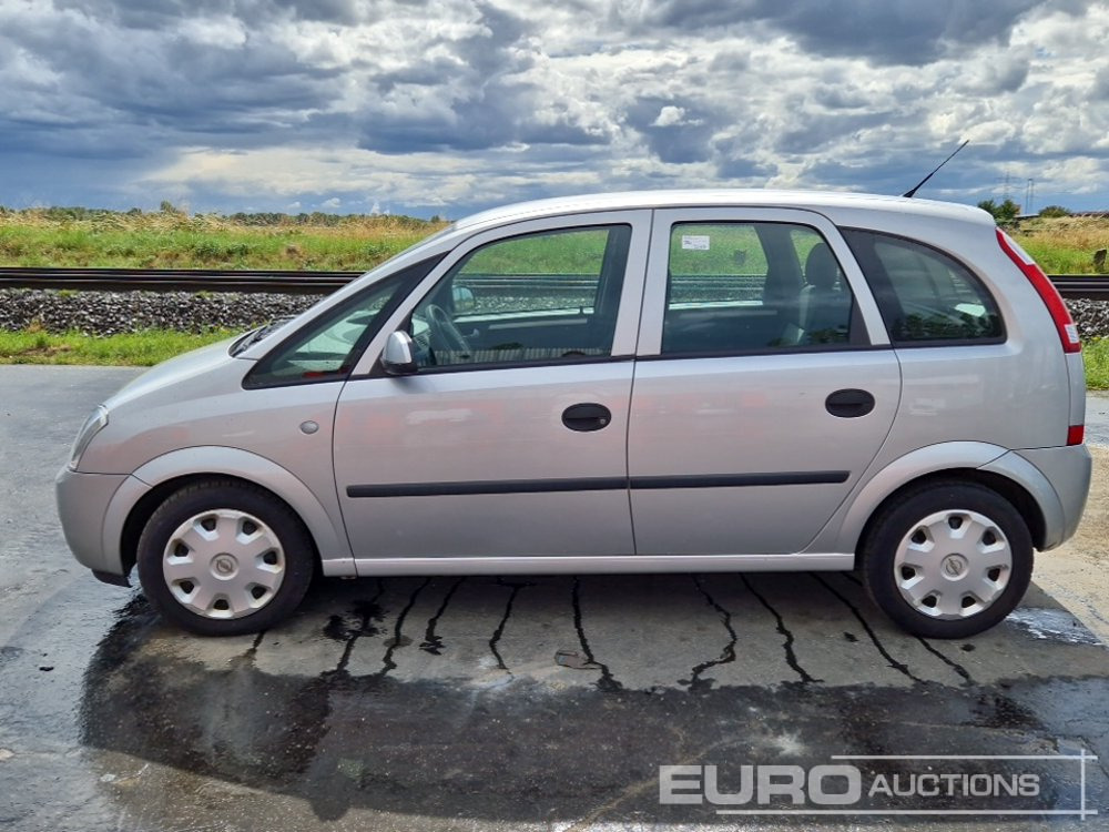 Opel Meriva - Autó: 2 kép. Opel Meriva - Autó: 2 kép.