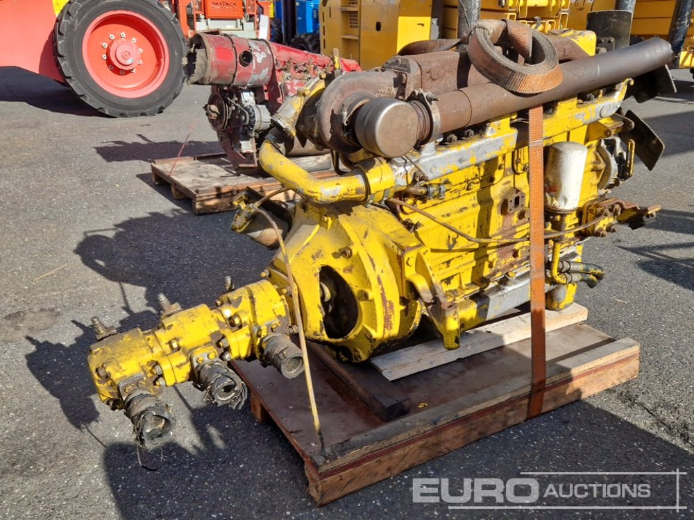 Perkins 6 Cylinder Turbo Diesel Engine, Hydraulic Pump - Motor: 1 kép. Perkins 6 Cylinder Turbo Diesel Engine, Hydraulic Pump - Motor: 1 kép.