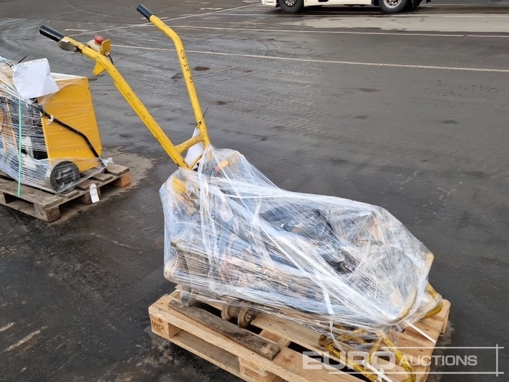 ROWRENCH P4 RKS Unirversal Petrol Powered Wrench, AX25 Concrete Poker (2 of), Husqvarna K770 Quick Cut Saw - Betonipari gép: 4 kép. ROWRENCH P4 RKS Unirversal Petrol Powered Wrench, AX25 Concrete Poker (2 of), Husqvarna K770 Quick Cut Saw - Betonipari gép: 4 kép.