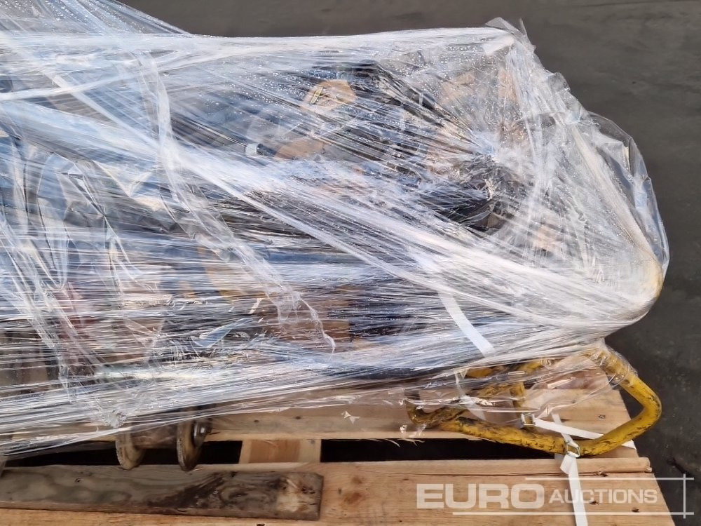 ROWRENCH P4 RKS Unirversal Petrol Powered Wrench, AX25 Concrete Poker (2 of), Husqvarna K770 Quick Cut Saw - Betonipari gép: 5 kép. ROWRENCH P4 RKS Unirversal Petrol Powered Wrench, AX25 Concrete Poker (2 of), Husqvarna K770 Quick Cut Saw - Betonipari gép: 5 kép.