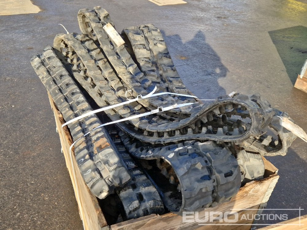 Rubber Tracks (16 of) - Lánctalp - Építőipari gépek: 4 kép. Rubber Tracks (16 of) - Lánctalp - Építőipari gépek: 4 kép.