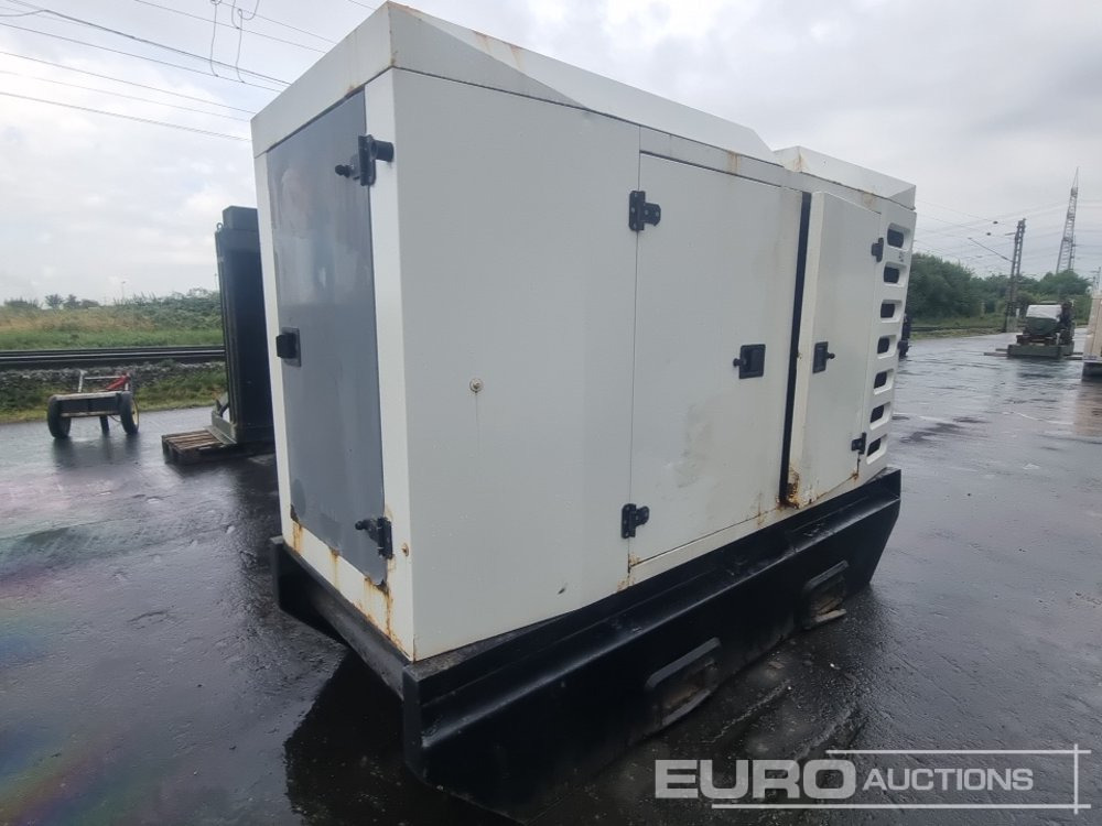SDMO 110kVA Static Diesel Generator - Áramfejlesztő: 1 kép. SDMO 110kVA Static Diesel Generator - Áramfejlesztő: 1 kép.