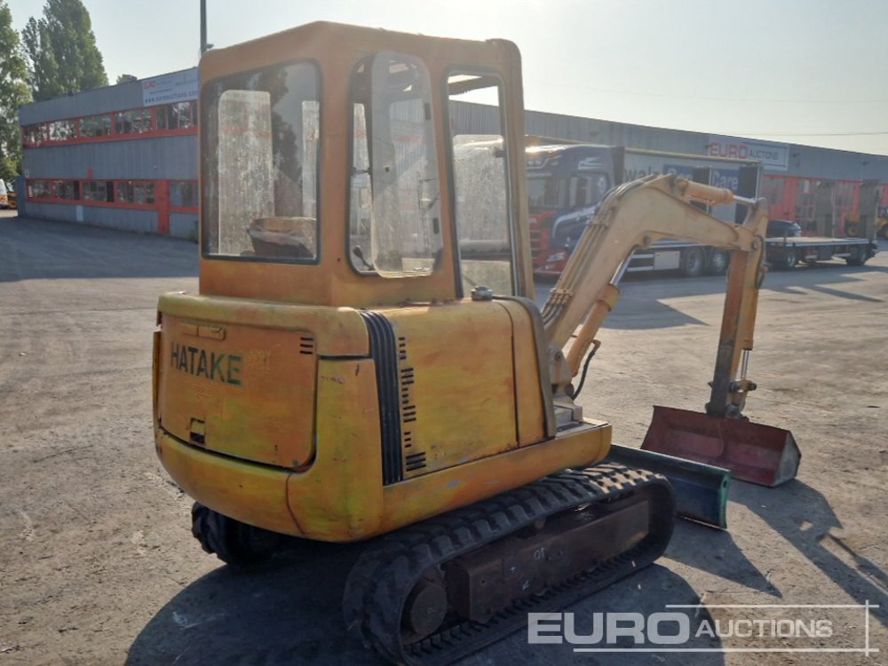 Takeuchi TB025 - Minikotró: 5 kép. Takeuchi TB025 - Minikotró: 5 kép.