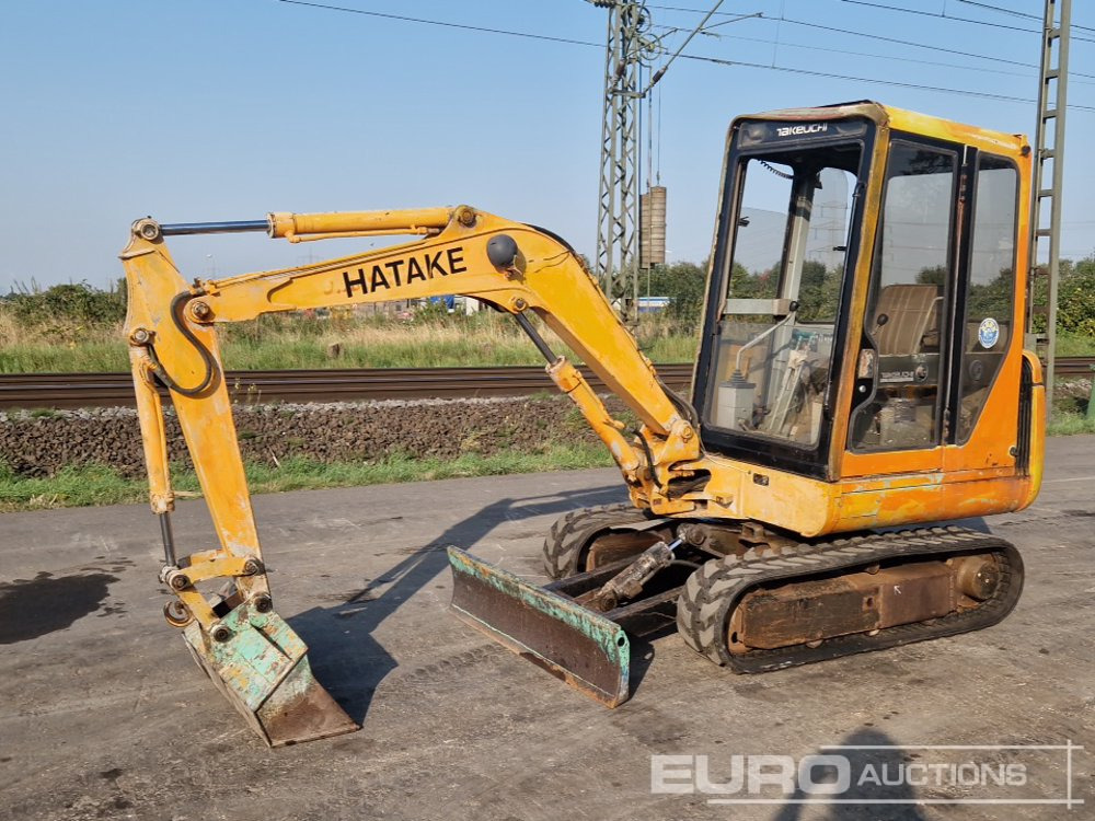 Takeuchi TB025 - Minikotró: 1 kép. Takeuchi TB025 - Minikotró: 1 kép.