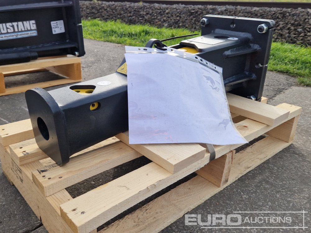 Unused 2025 Mustang HM100 - Hidraulikus törőfej: 1 kép. Unused 2025 Mustang HM100 - Hidraulikus törőfej: 1 kép.