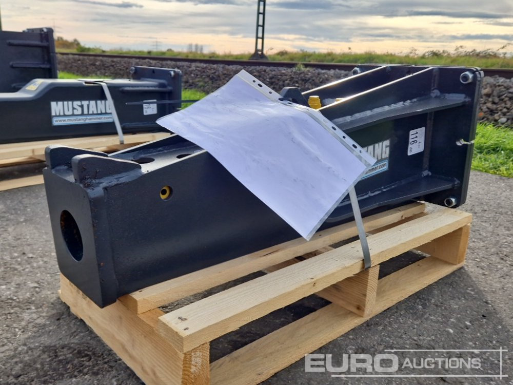 Unused 2025 Mustang HM202 - Hidraulikus törőfej: 3 kép. Unused 2025 Mustang HM202 - Hidraulikus törőfej: 3 kép.