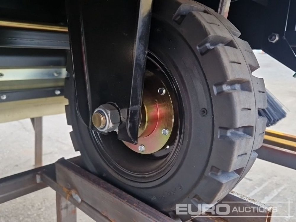 Utcaseprő gép Unused 2025 Zvox 2000G: 7 kép. Utcaseprő gép Unused 2025 Zvox 2000G: 7 kép.