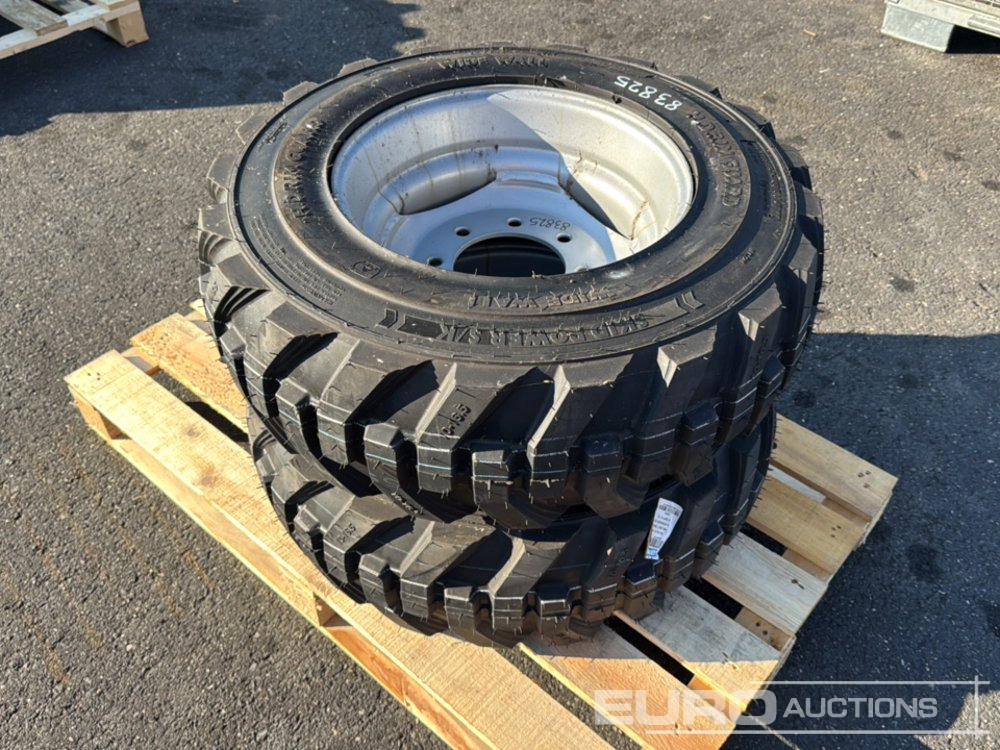Unused BKT 10-16.5 Tyre & Rim (2 of) - Gumiabroncs: 4 kép. Unused BKT 10-16.5 Tyre & Rim (2 of) - Gumiabroncs: 4 kép.