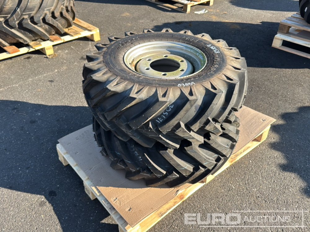 Unused BKT 11.5/80-15.3 Tyre & Rim (2 of) - Gumiabroncs: 3 kép. Unused BKT 11.5/80-15.3 Tyre & Rim (2 of) - Gumiabroncs: 3 kép.