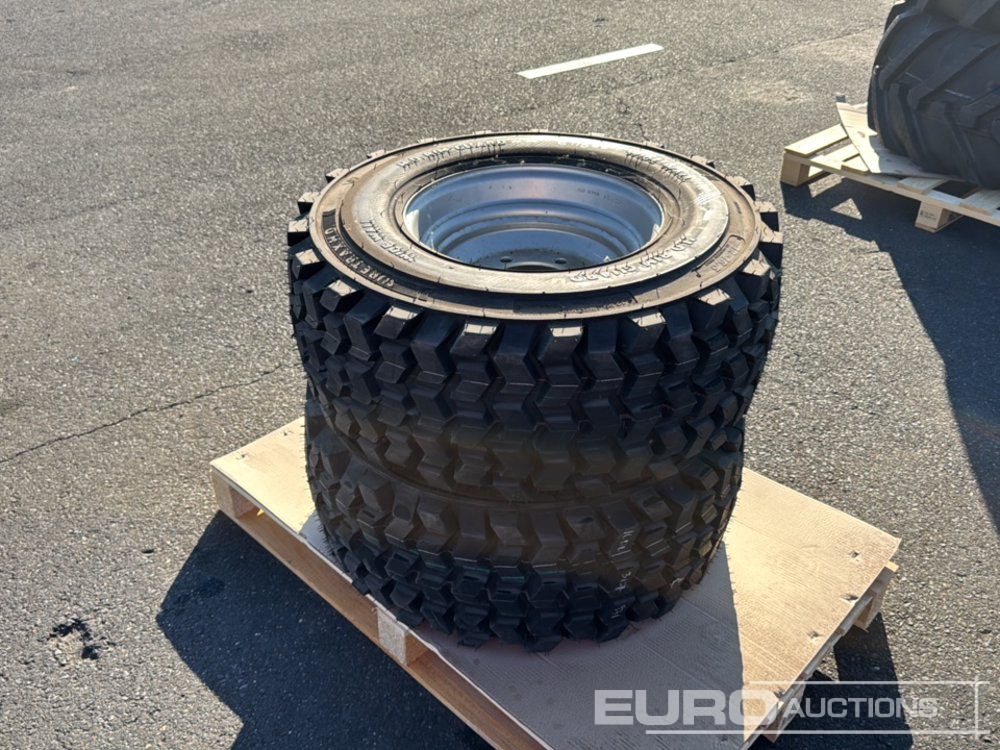 Unused BKT 12-16.5 Tyre & Rim (2 of) - Gumiabroncs: 4 kép. Unused BKT 12-16.5 Tyre & Rim (2 of) - Gumiabroncs: 4 kép.