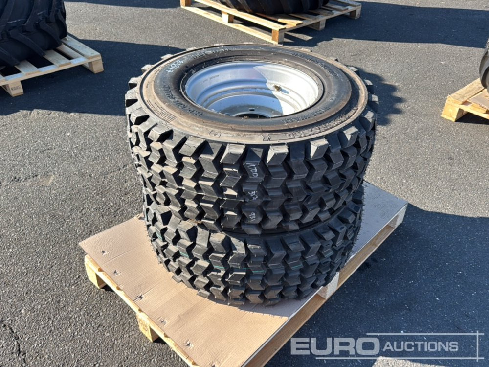 Unused BKT 12-16.5 Tyre & Rim (2 of) - Gumiabroncs: 3 kép. Unused BKT 12-16.5 Tyre & Rim (2 of) - Gumiabroncs: 3 kép.