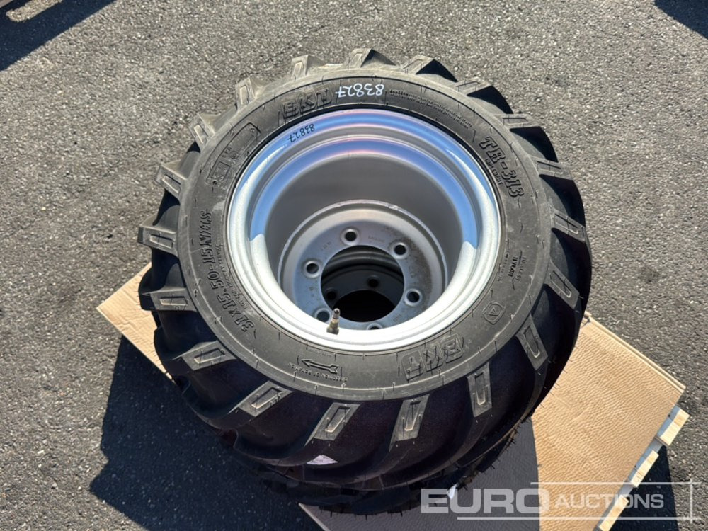 Unused BKT 31x15.50-15NHS Tyre & Rim (2 of) - Gumiabroncs: 5 kép. Unused BKT 31x15.50-15NHS Tyre & Rim (2 of) - Gumiabroncs: 5 kép.