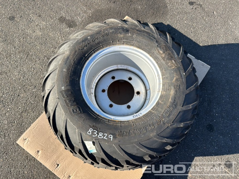 Unused BKT 33x15.50-15 Tyre & Rim (1 of) - Gumiabroncs: 5 kép. Unused BKT 33x15.50-15 Tyre & Rim (1 of) - Gumiabroncs: 5 kép.