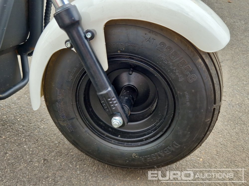 Unused Citycoco Electric Scooter - Golfkocsi: 5 kép. Unused Citycoco Electric Scooter - Golfkocsi: 5 kép.