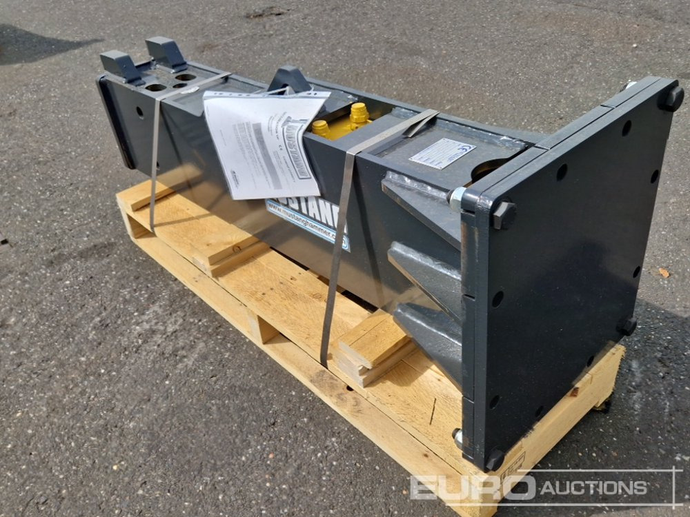 Unused Mustang HM1002 - Hidraulikus törőfej: 2 kép. Unused Mustang HM1002 - Hidraulikus törőfej: 2 kép.