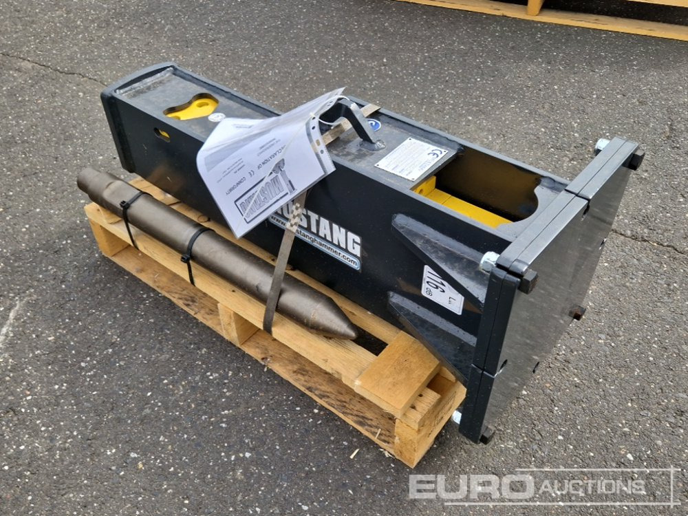 Unused Mustang HM250 - Hidraulikus törőfej: 2 kép. Unused Mustang HM250 - Hidraulikus törőfej: 2 kép.
