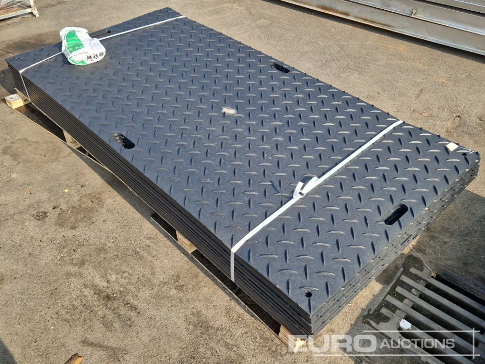 Unused Rubber Floor Protection Matts (12 of) - Szerszám/ Felszerelés: 4 kép. Unused Rubber Floor Protection Matts (12 of) - Szerszám/ Felszerelés: 4 kép.